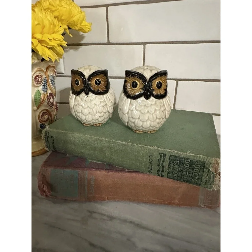 VTG Ceramic Owl Salt & Pepper Shakers Lego  Japan 60s 70s Kitsch